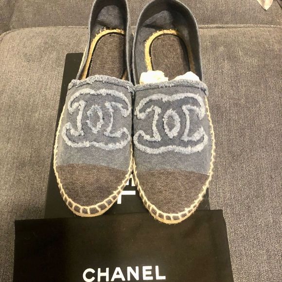 Chanel denim espadrilles size 37
 Authentic CHANEL  jeans shoes Size 37 - Picture 1 of 2